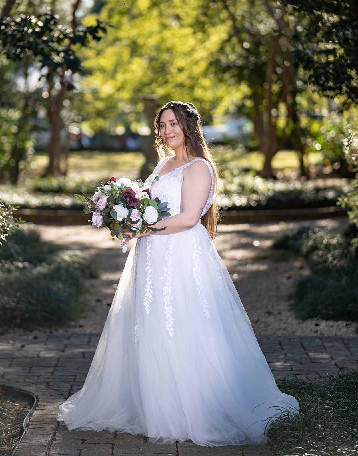lace appliqu&eacute; wedding dress comfort