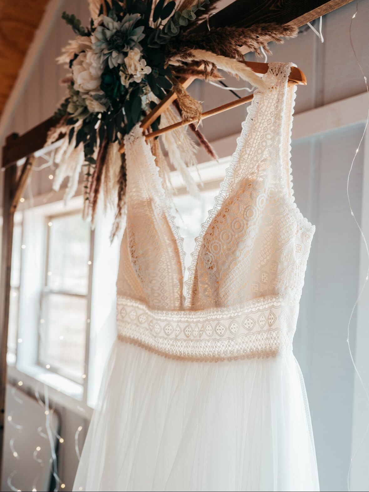 lace backless boho wedding dress
