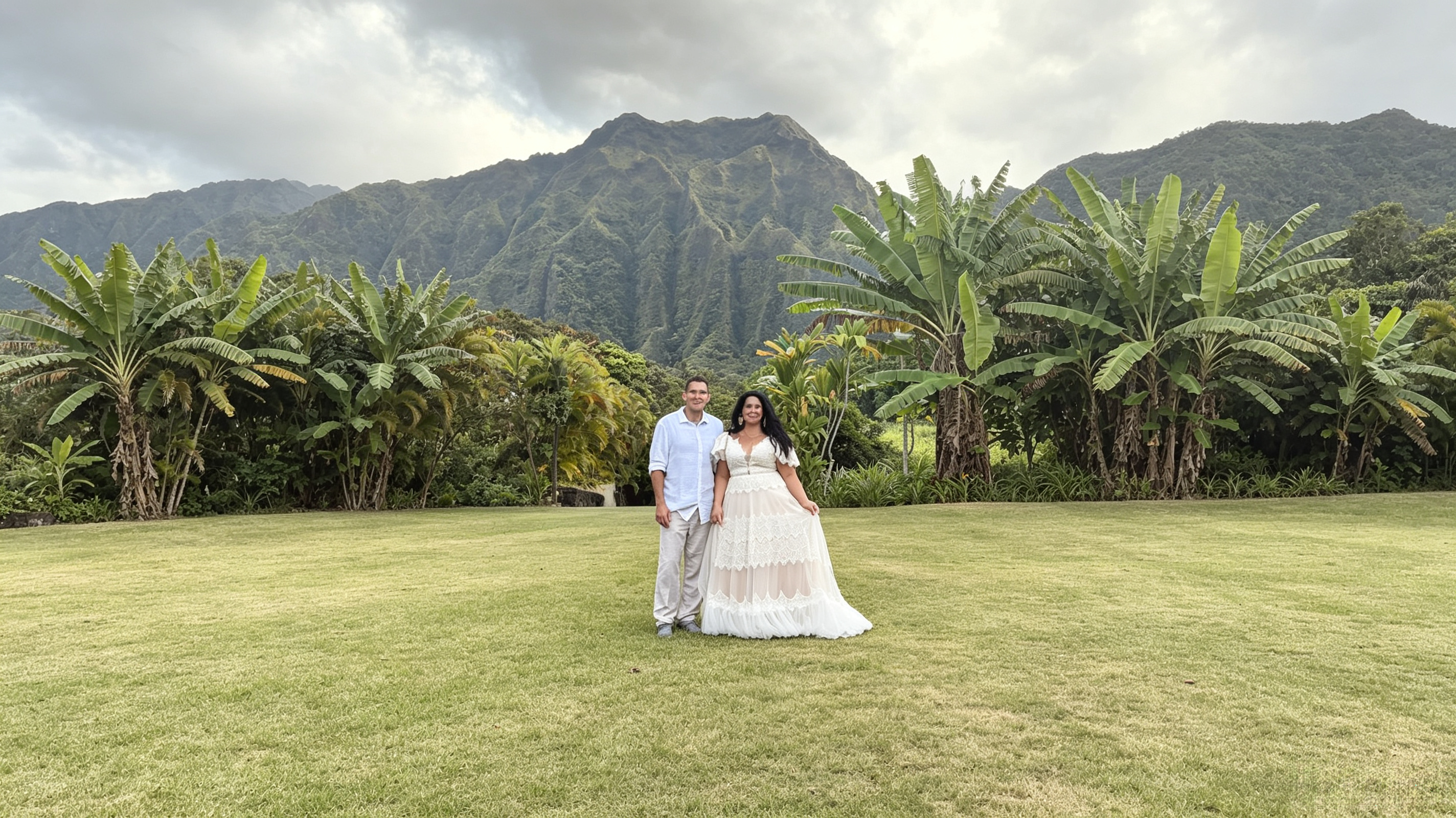 Off the rack wedding dress for curvy brides